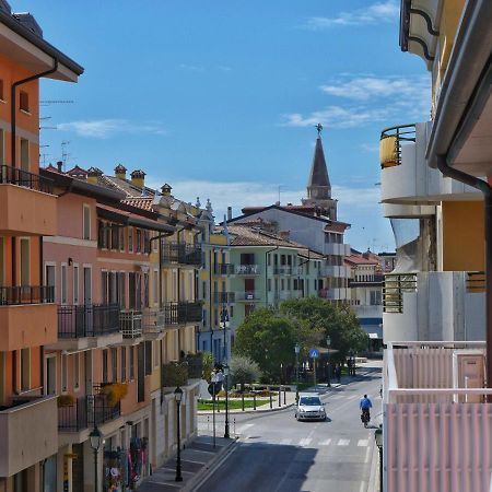 Lounge Del Duca, Centralissimo Bicamere Su Due Livelli - Posto Auto A Richesta Grado Luaran gambar
