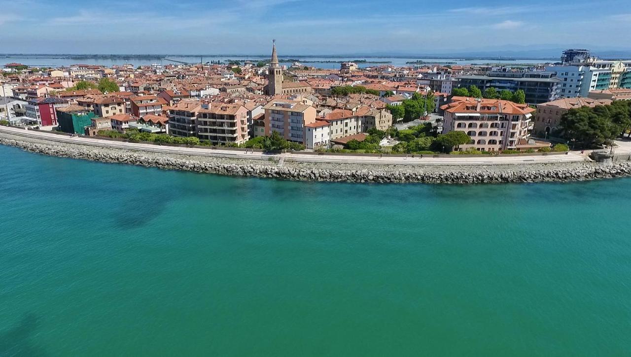 Lounge Del Duca, Centralissimo Bicamere Su Due Livelli - Posto Auto A Richesta Grado Luaran gambar